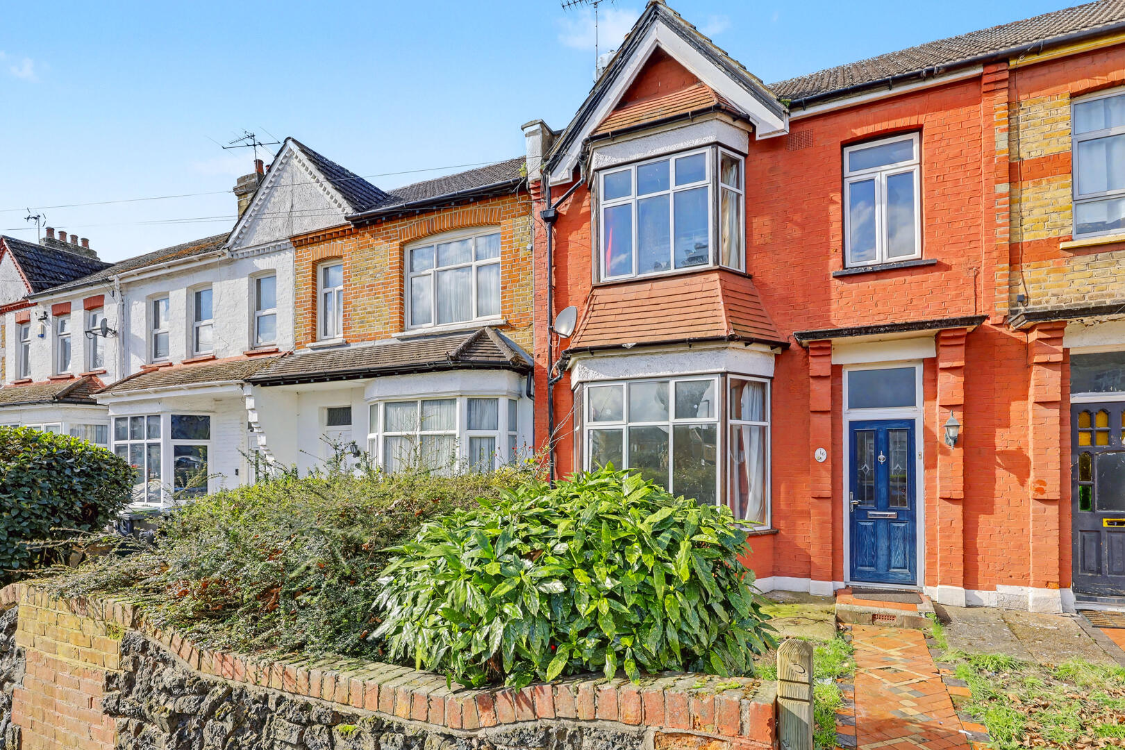 Kenwood Road, London, N9 - Strettons